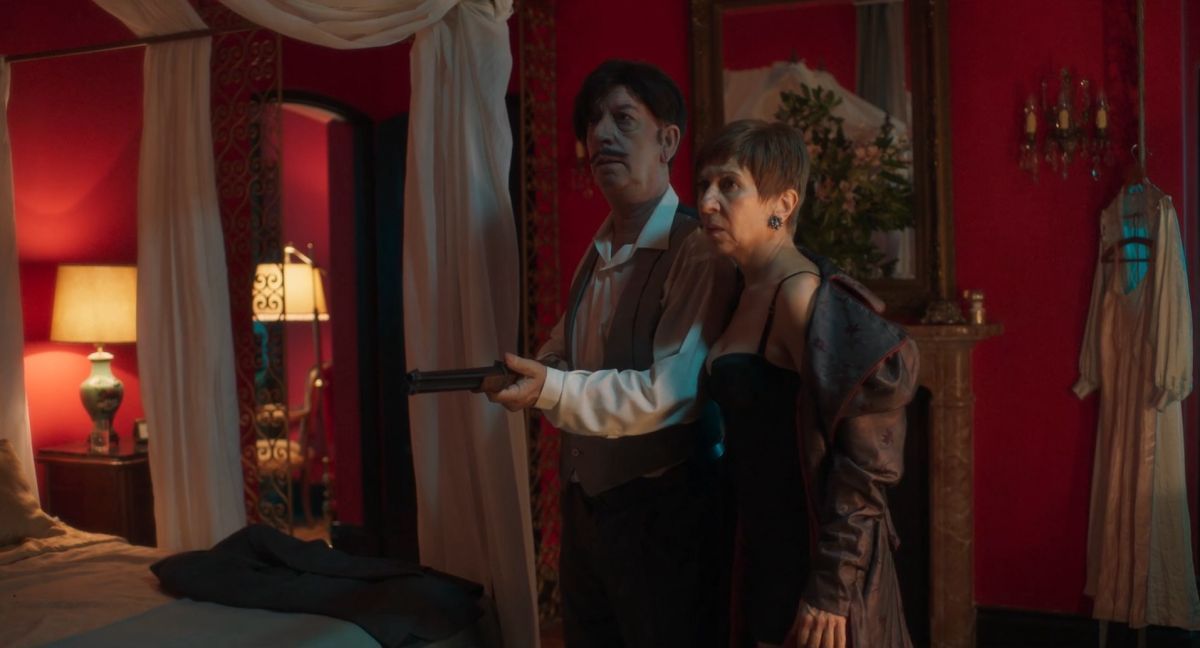 Crítica de “Las corredoras”: Carola Reyna y Diego Capusotto en el inconfundible universo de Néstor Montalbano