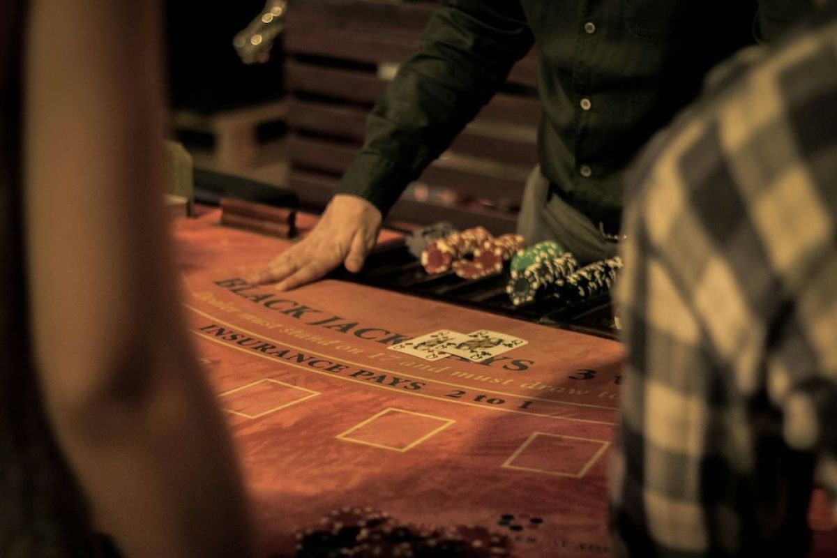 Detrás de cámaras: Cómo se recrean los casinos en las grandes producciones cinematográficas