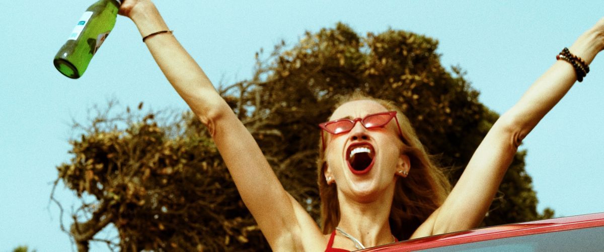 Crítica de "Mar.IA": La fábula cyberpunk de Nicanor Loreti y Gabriel Grieco