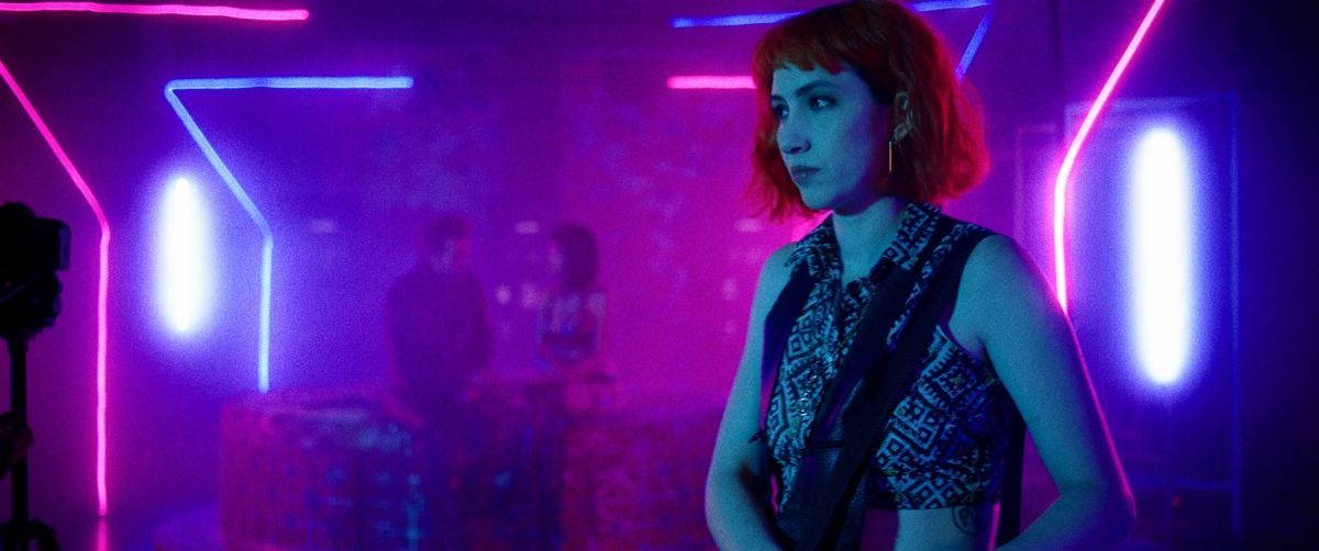 Crítica de "Mar.IA": La fábula cyberpunk de Nicanor Loreti y Gabriel Grieco