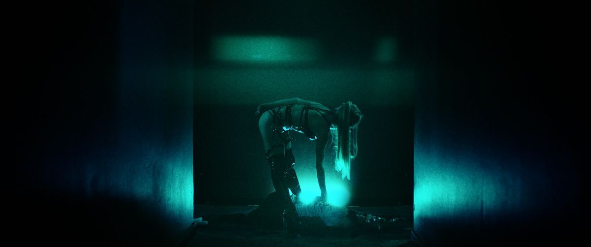 Crítica de "Mar.IA": La fábula cyberpunk de Nicanor Loreti y Gabriel Grieco