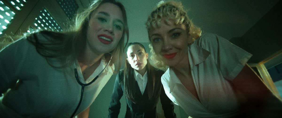 Crítica de "Mar.IA": La fábula cyberpunk de Nicanor Loreti y Gabriel Grieco