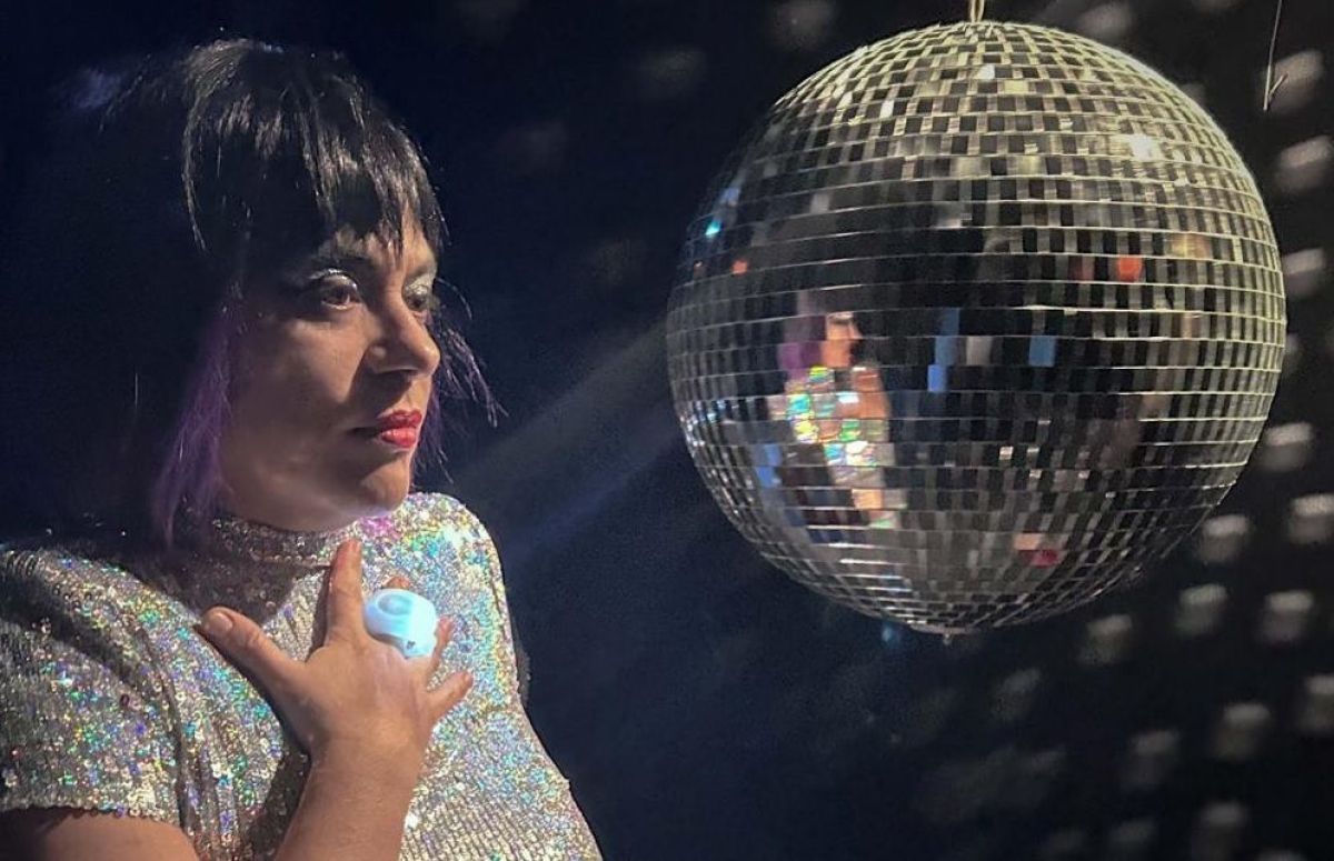 “FEM-BOT (El sueño argentino)”: una fábula criolla, delirante y distópica con reminiscencias del expresionismo alemán