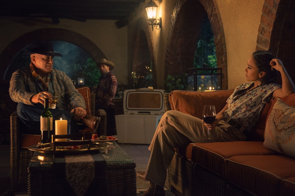 Crítica de “Detonantes”: Jessica Alba y una venganza femenina en territorio comanche