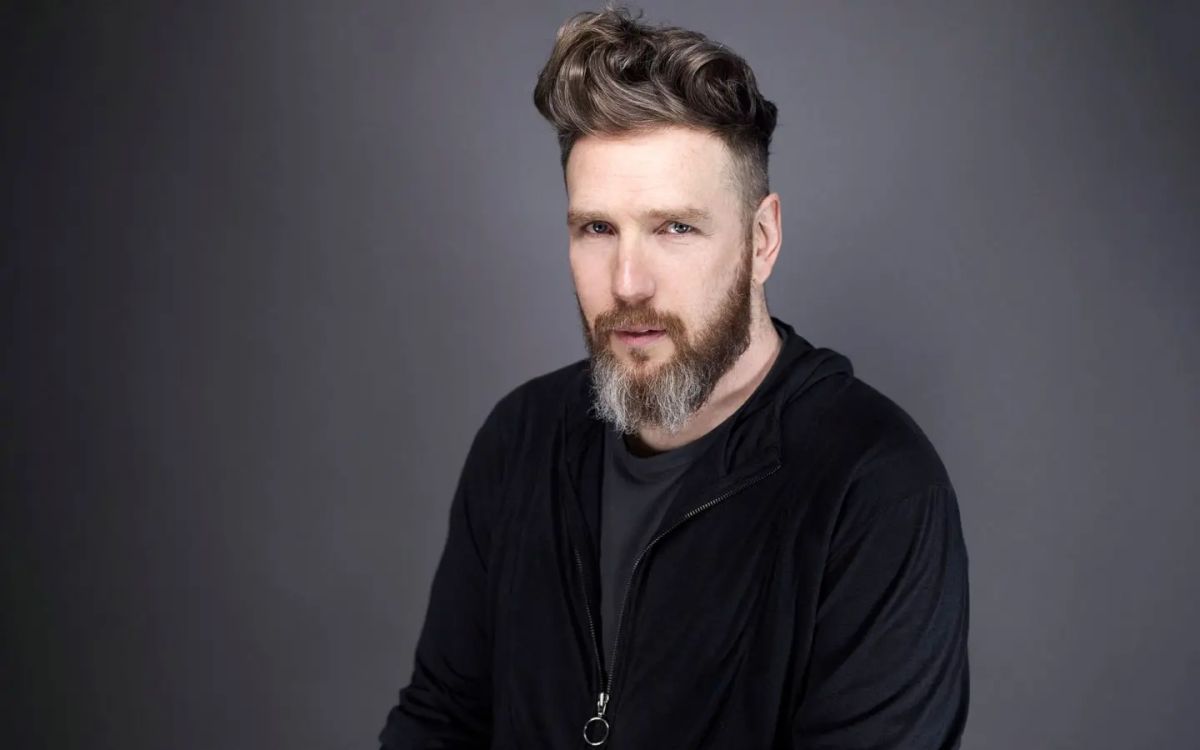 Crítica de "Herchcovitch; Expuesto": El renacimiento de un ícono de la moda brasileña