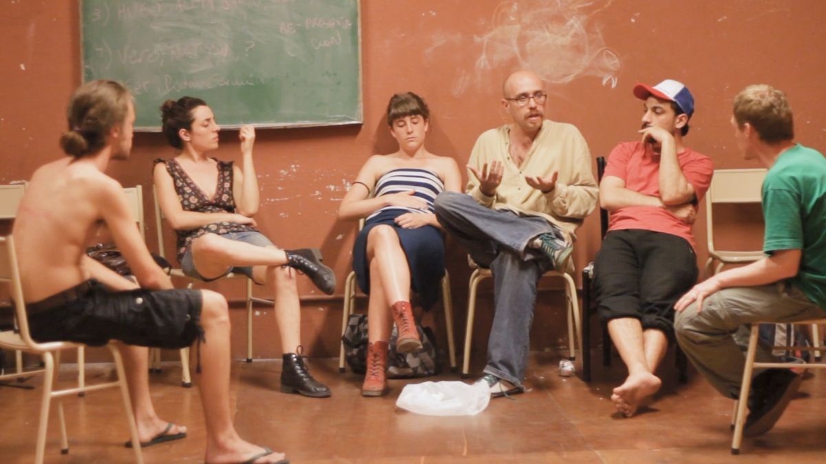 Crítica de “El fantasma de la familia Rampante”: Leandro Tolchinsky y la búsqueda de la identidad artística