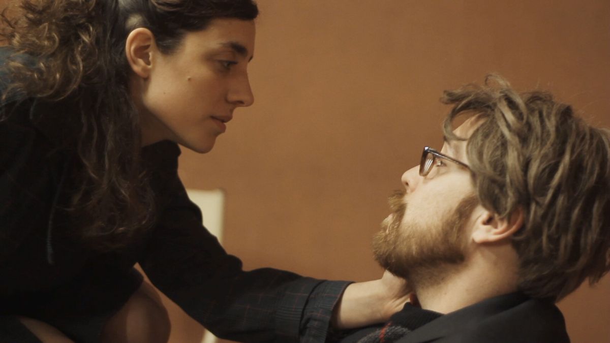 Crítica de “El fantasma de la familia Rampante”: Leandro Tolchinsky y la búsqueda de la identidad artística