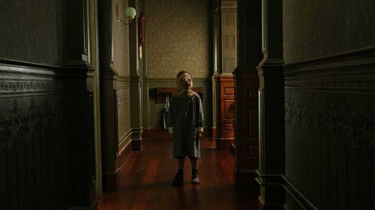 Crítica de "El orfanato": Terror a la española de Juan Antonio Bayona con Belén Rueda