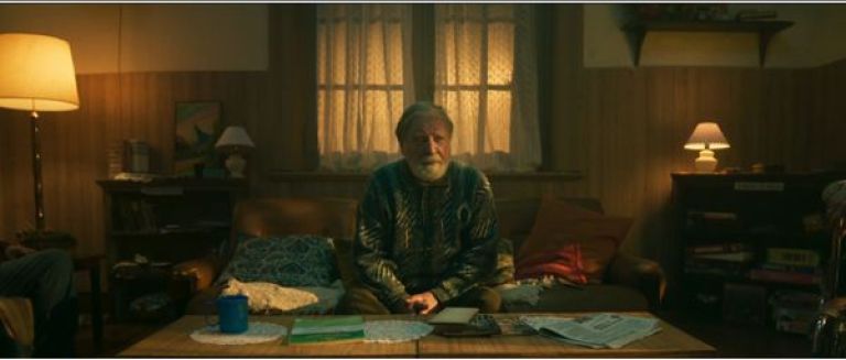 Crítica de "Los Justos": Tres viejitos, la funeraria y una conspiración mafiosa