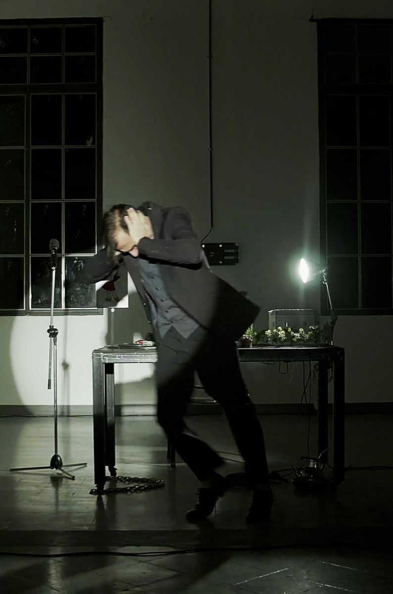 Crítica de "Seré": Lautaro Delgado Tymruk y un acto de memoria y resistencia en el escenario