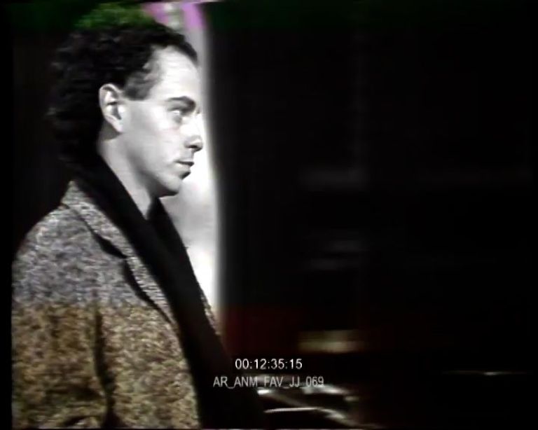 Crítica de "Seré": Lautaro Delgado Tymruk y un acto de memoria y resistencia en el escenario