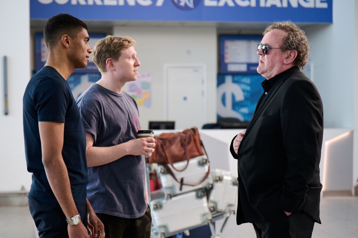 Crítica de “Atrapados en lo profundo”: Cine catástrofe en todo sentido