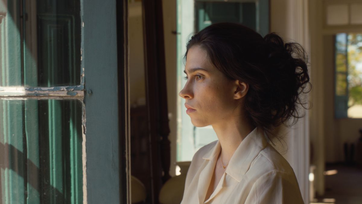 Crítica de "Continente": Davi Pretto y una reflexión sobre el poder en la oscuridad rural