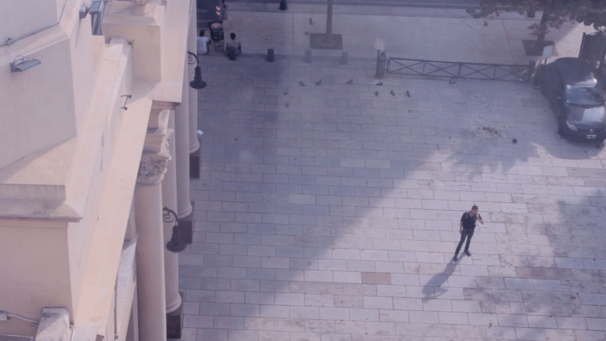 Crítica de “Desvanecer, allí y acá latente”: Giselle Eliana Chan y el confinamiento en primera persona