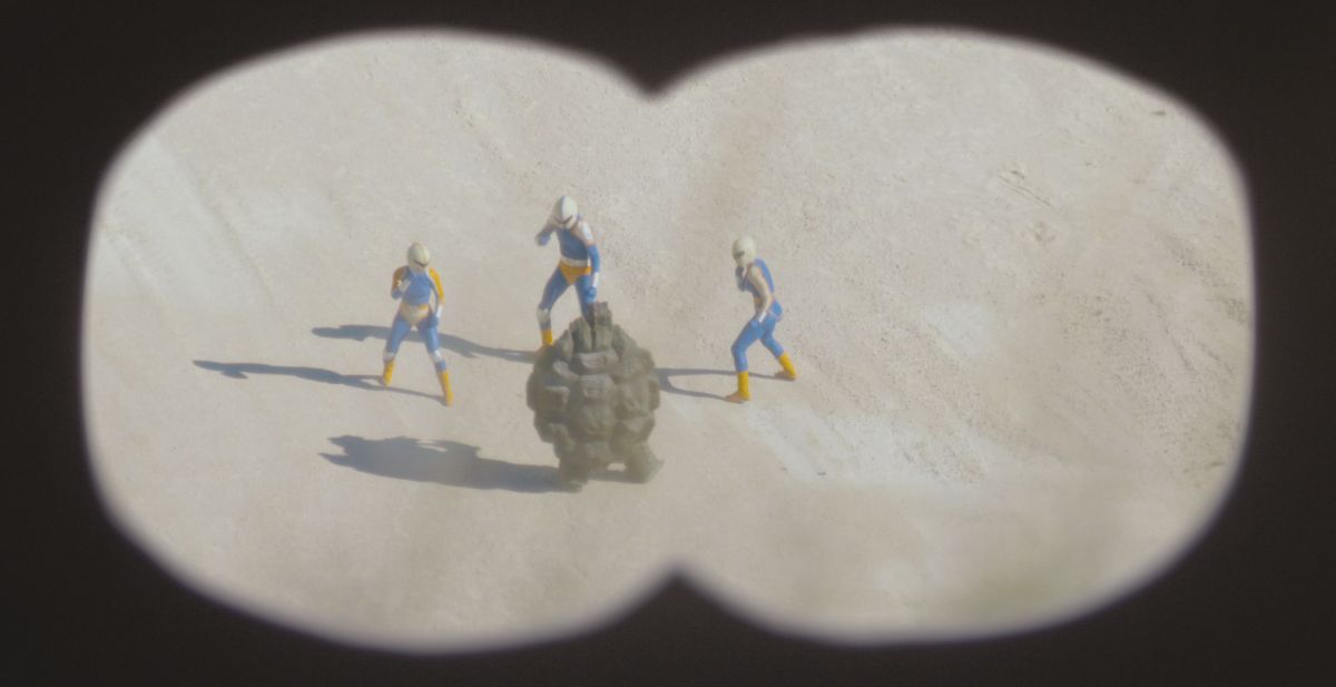 Crítica de “Fumar provoca tos”: Un viaje por el desconcertante imaginario de Quentin Dupieux 