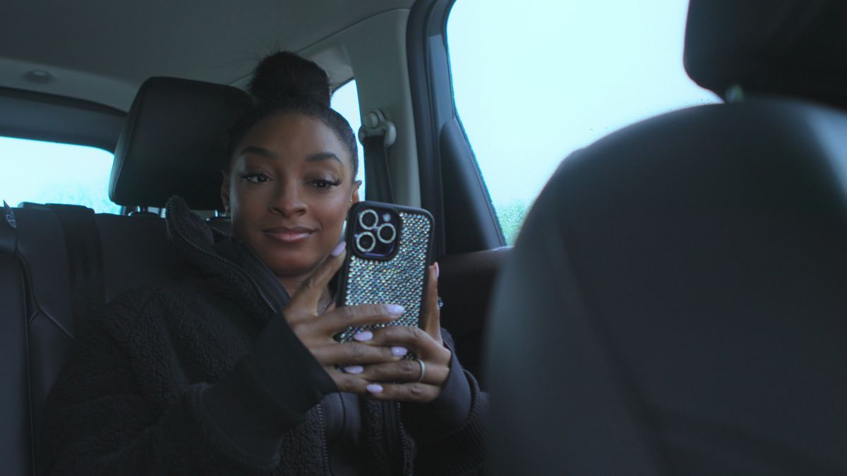 Crítica de "Simone Biles vuelve a volar”: La biopic de la ganadora de la medalla dorada en los JJOO