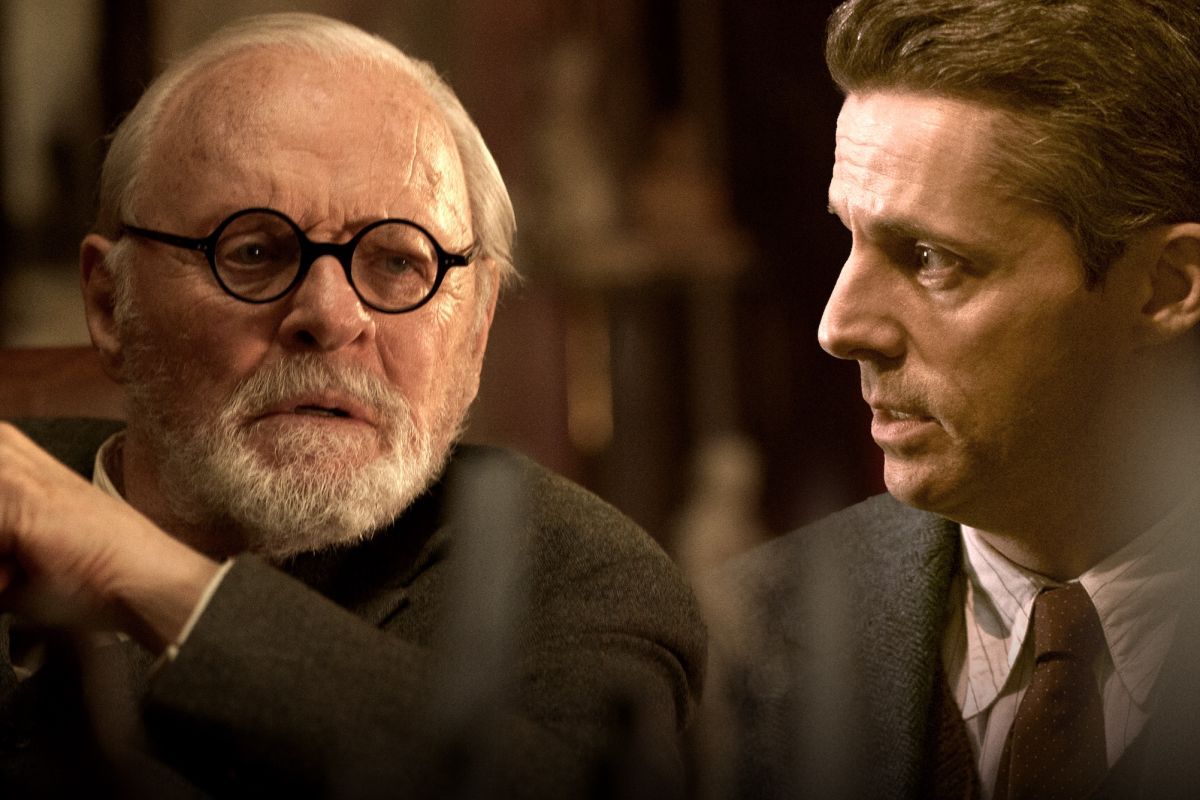 Crítica de “La última sesión de Freud”: Anthony Hopkins entre la discusión teológica y el melodrama