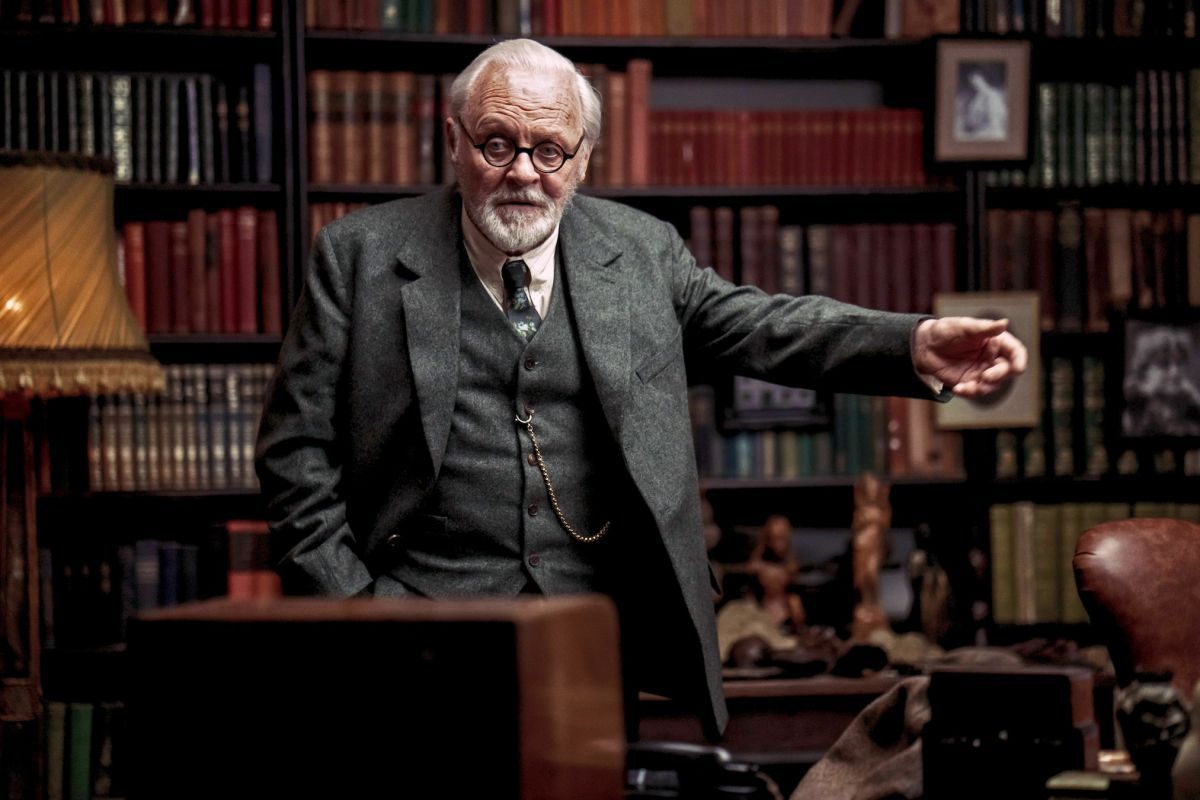 Crítica de “La última sesión de Freud”: Anthony Hopkins entre la discusión teológica y el melodrama