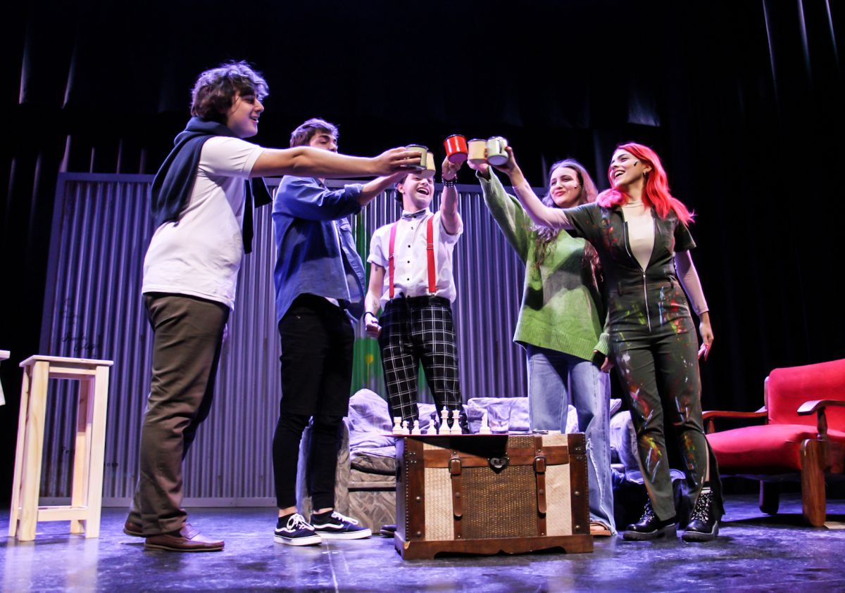 Siete adolescentes de una generación desencantada comparten en escena sus pensamientos y sentimientos