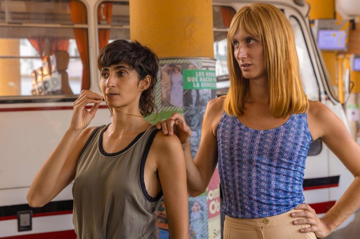 Crítica de "Te estoy amando locamente" o cuando la lucha por la libertad se convierte en celebración