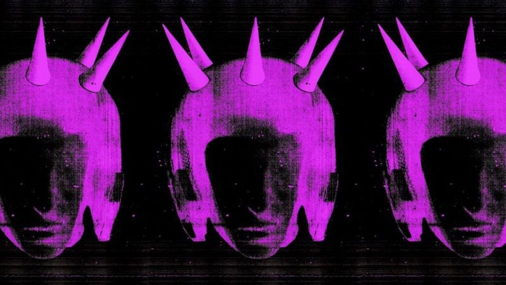 Crítica de "Enter MCBTH": Shakespeare renace en un futuro cyberpunk oscuro y violento