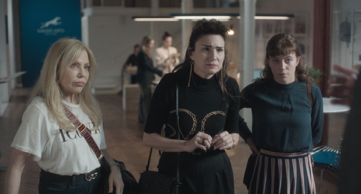 Crítica de “Culpa Cero”: Una tragicomedia con Valeria Bertucelli, Justina Bustos y Cecilia Roth