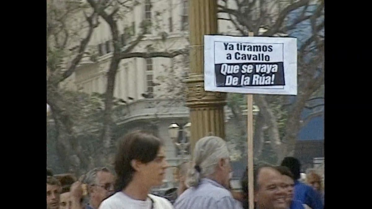 Crítica de “Cabeza parlante, boca muda”: un ejercicio de memoria en busca de la identidad