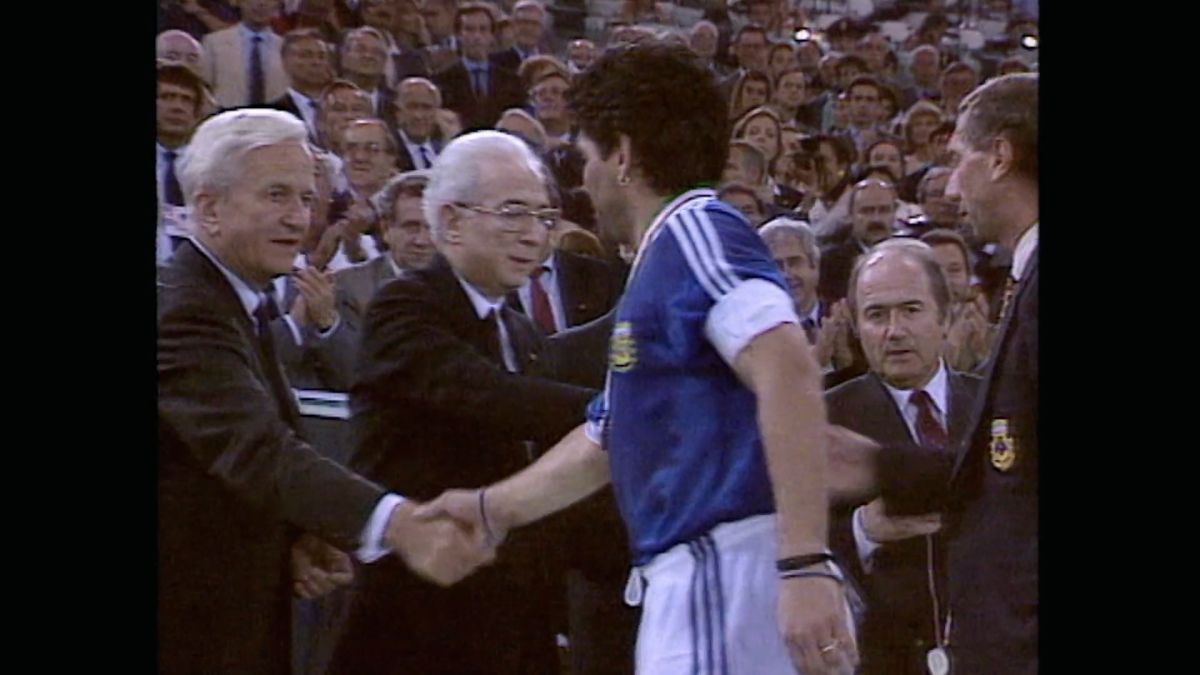 Crítica de “Cabeza parlante, boca muda”: un ejercicio de memoria en busca de la identidad