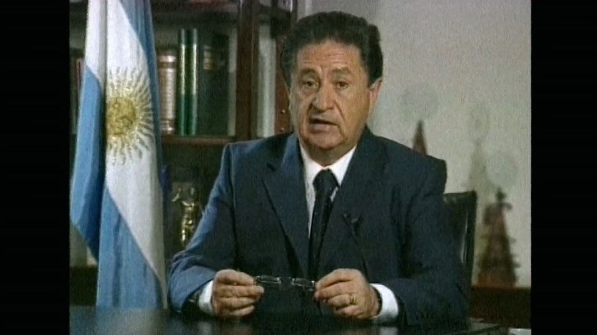 Crítica de “Cabeza parlante, boca muda”: un ejercicio de memoria en busca de la identidad