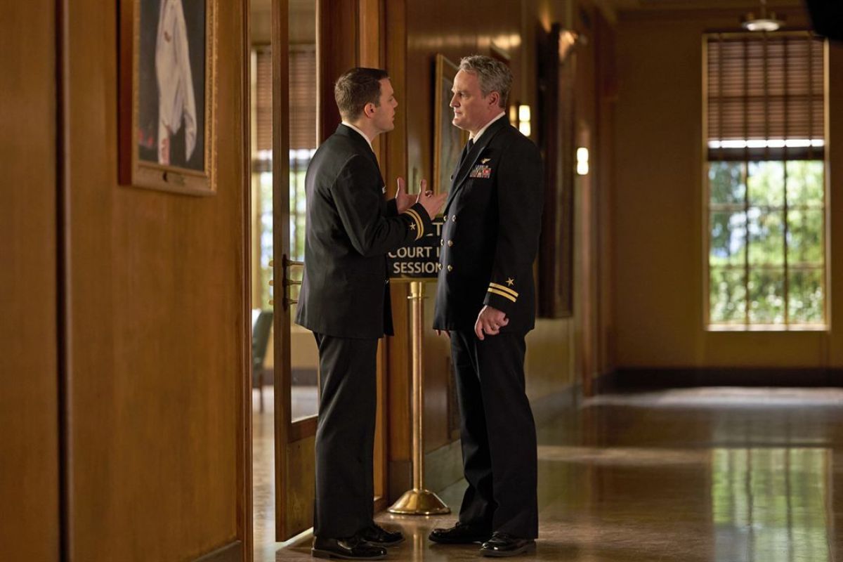 Crítica de "El motín del Caine": El último juicio de William Friedkin con Kiefer Sutherland