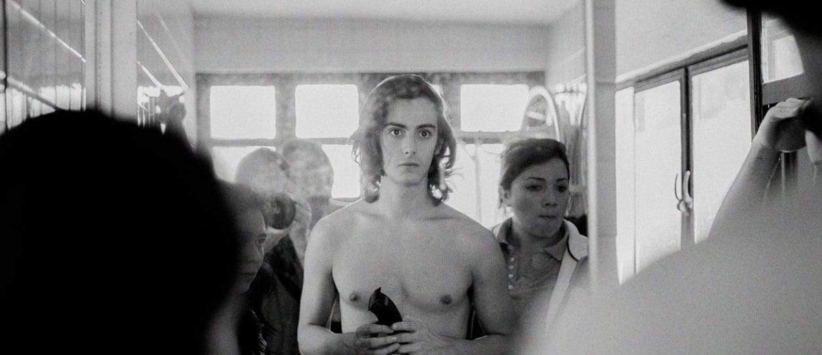 Crítica de “Esto no es Berlín”: Un retrato visceral de la juventud en el México de los años 80