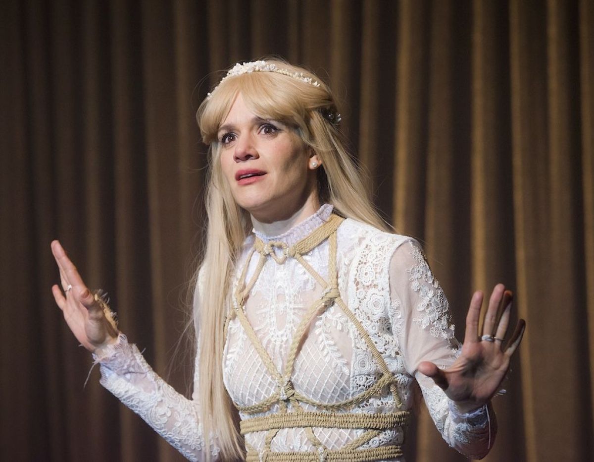 Crítica de "Quiero decir te amo"':  Mariano Tenconi Blanco y un viaje a través del lenguaje del amor