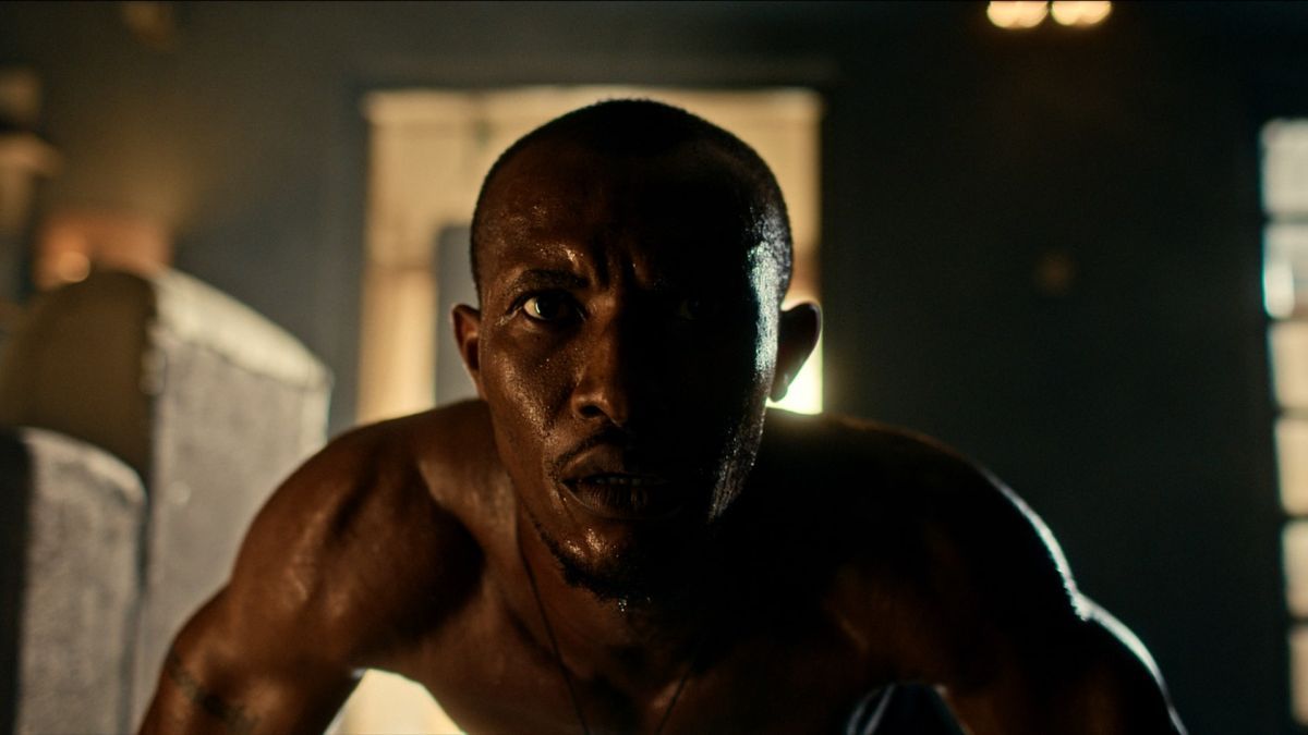 Crítica de "Tokunbo”: Nollywood y un thriller de acción con Gideon Okeke
