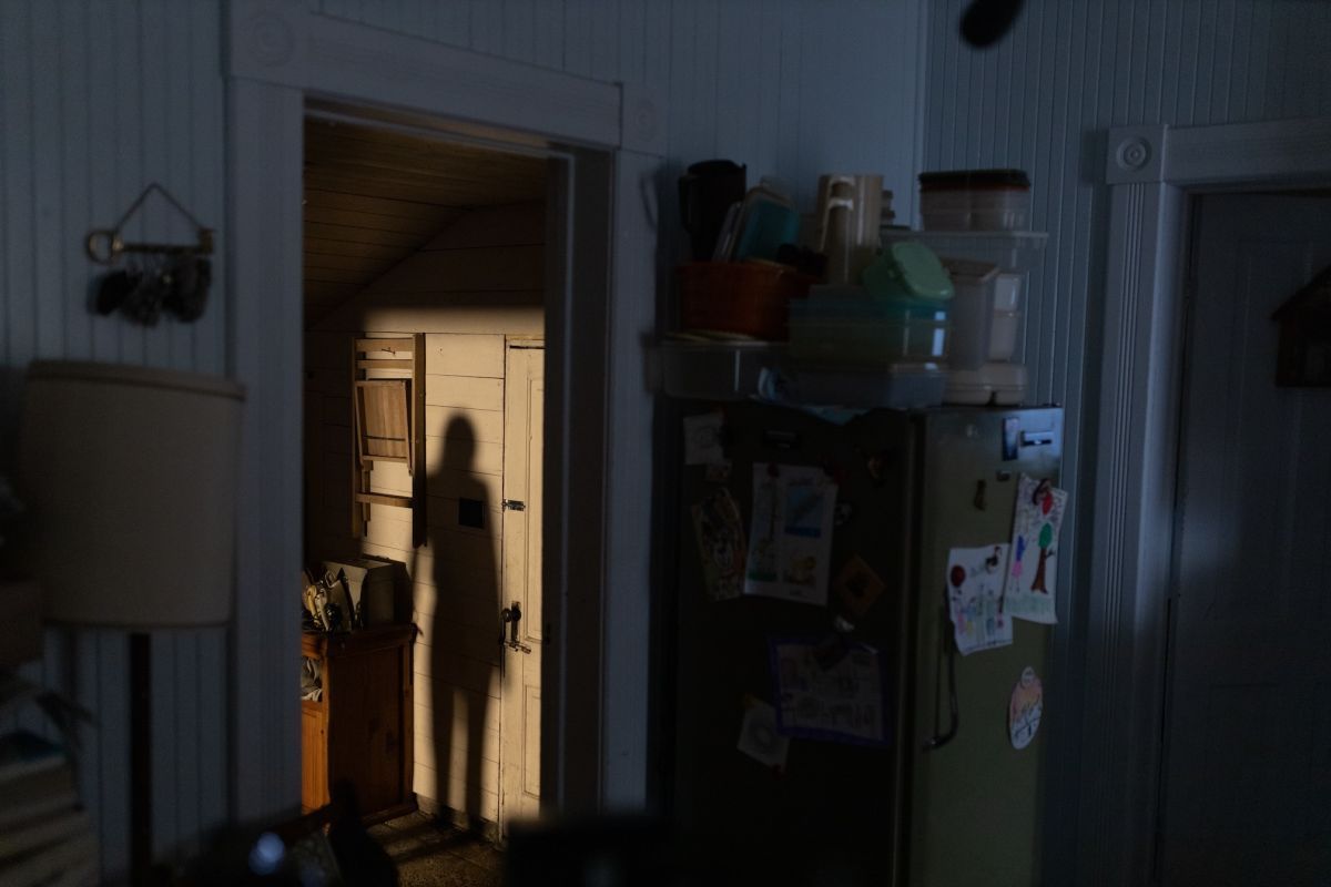 Crítica de "Longlegs: Coleccionista de almas": El terror psicológico se apodera de Nicolas Cage