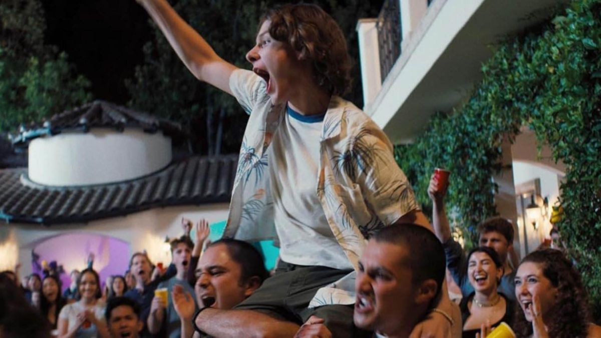 Crítica de "Inexpertos": Una fiesta adolescente que falla en todos los frentes