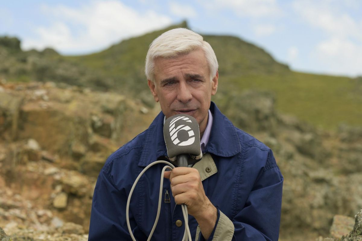 Crítica de "El hombre que amaba los platos voladores": El legado televisivo de José de Zer y su impacto en la cultura argentina