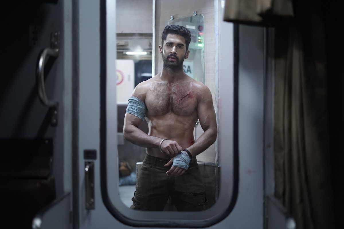 Crítica de "Kill - Masacre en el tren": Un festín de violencia y venganza hecho en la India