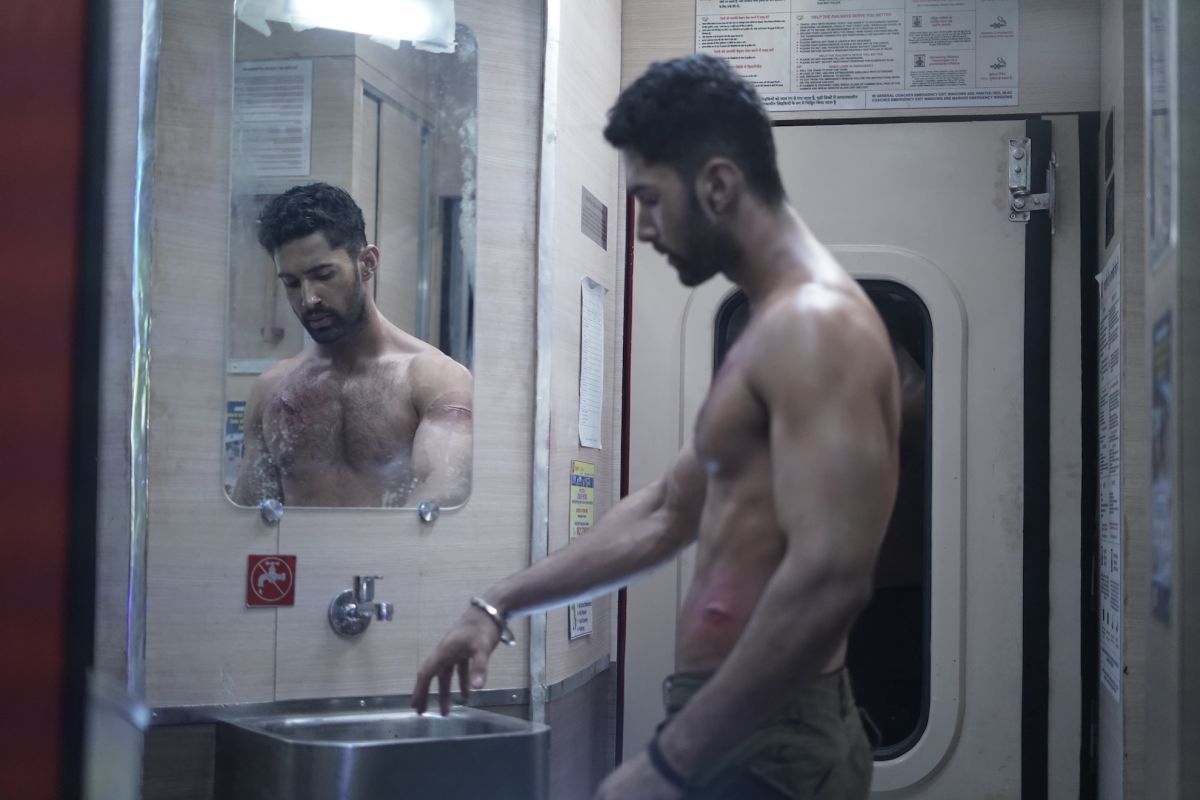 Crítica de "Kill - Masacre en el tren": Un festín de violencia y venganza hecho en la India