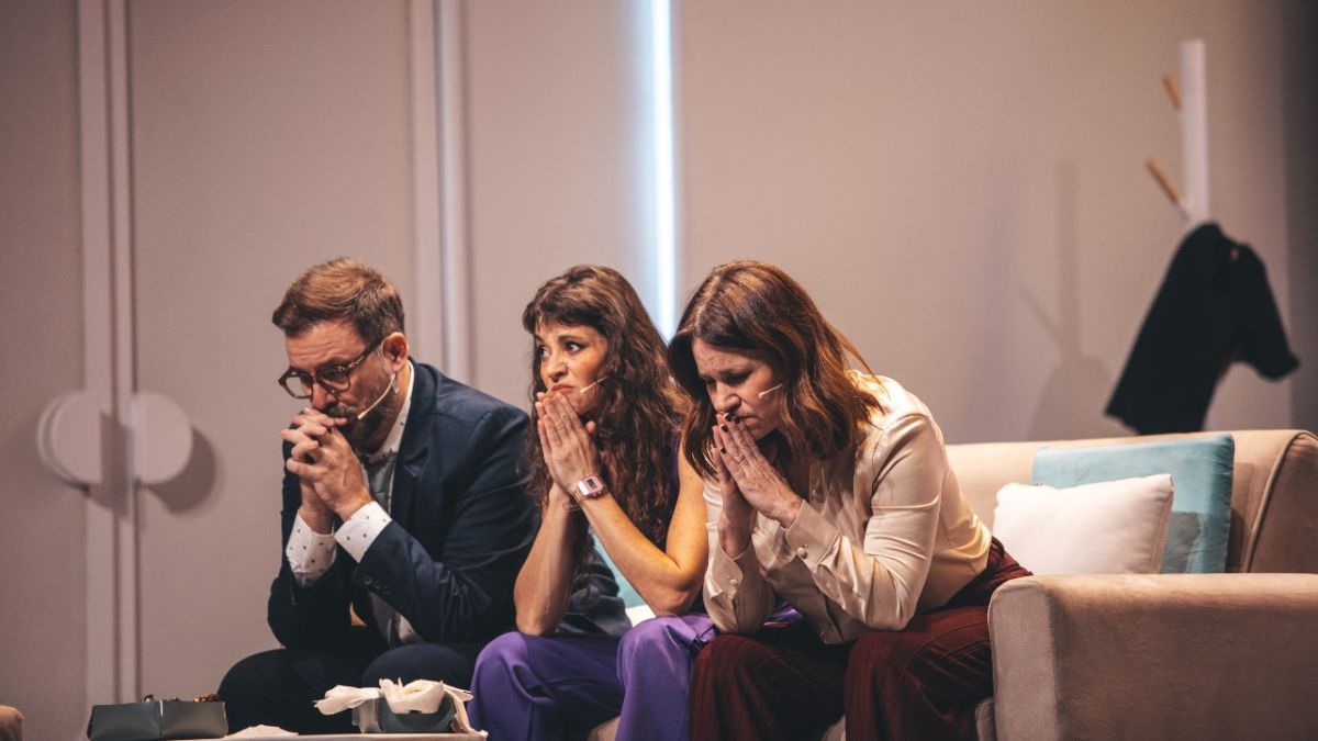 “Exit”, una desopilante revolución en la oficina a cargo de Nancy Dupláa, Juan Pablo Geretto y Fernanda Metilli