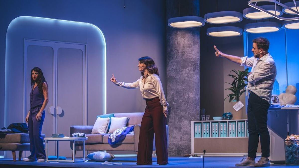 “Exit”, una desopilante revolución en la oficina a cargo de Nancy Dupláa, Juan Pablo Geretto y Fernanda Metilli