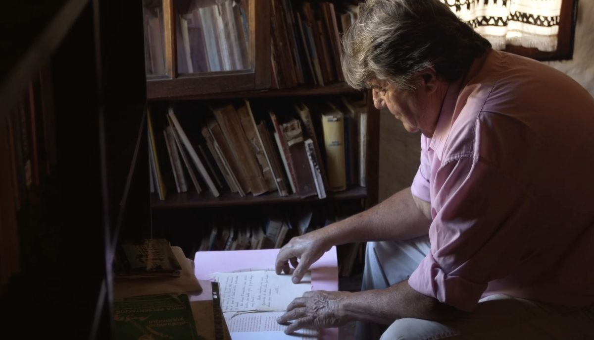 Crítica de "Atahualpa Yupanqui, un trashumante”,  con un enfoque humano y no idílico