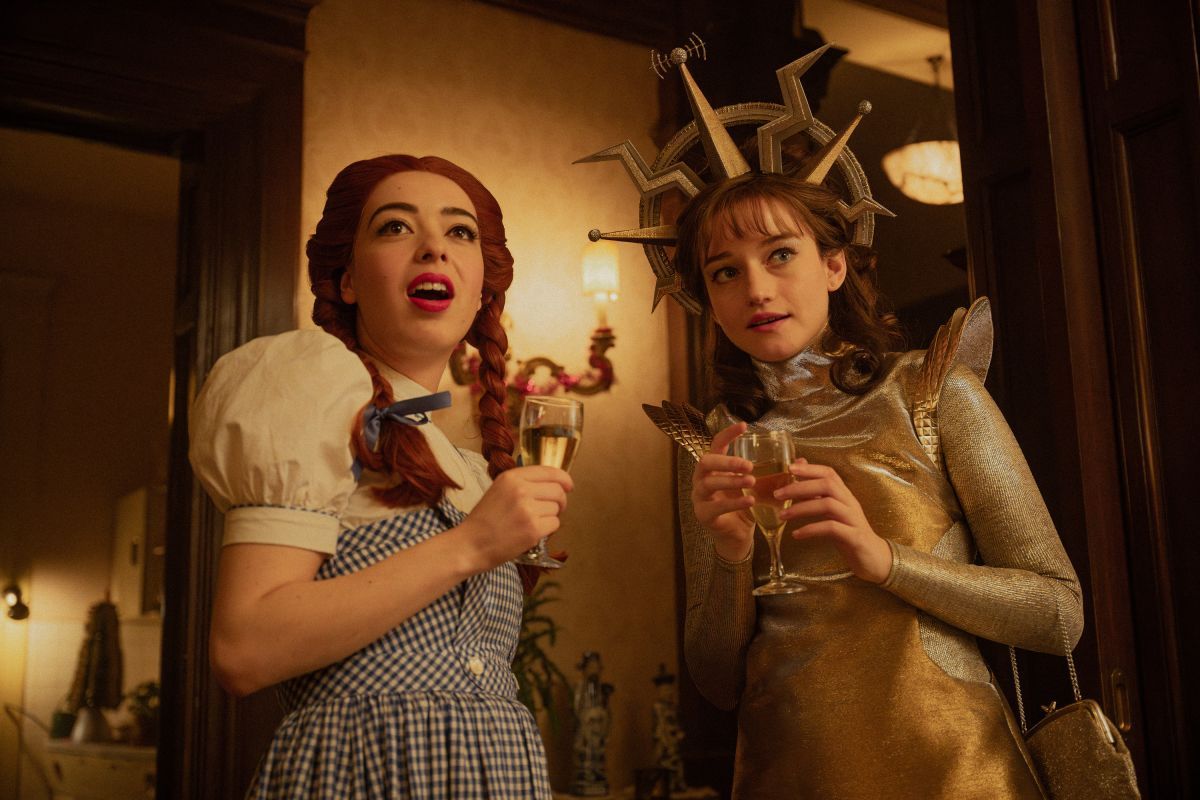 Crítica de "Departamento 7A": Julia Garner en la precuela de "El bebé de Rosemary"