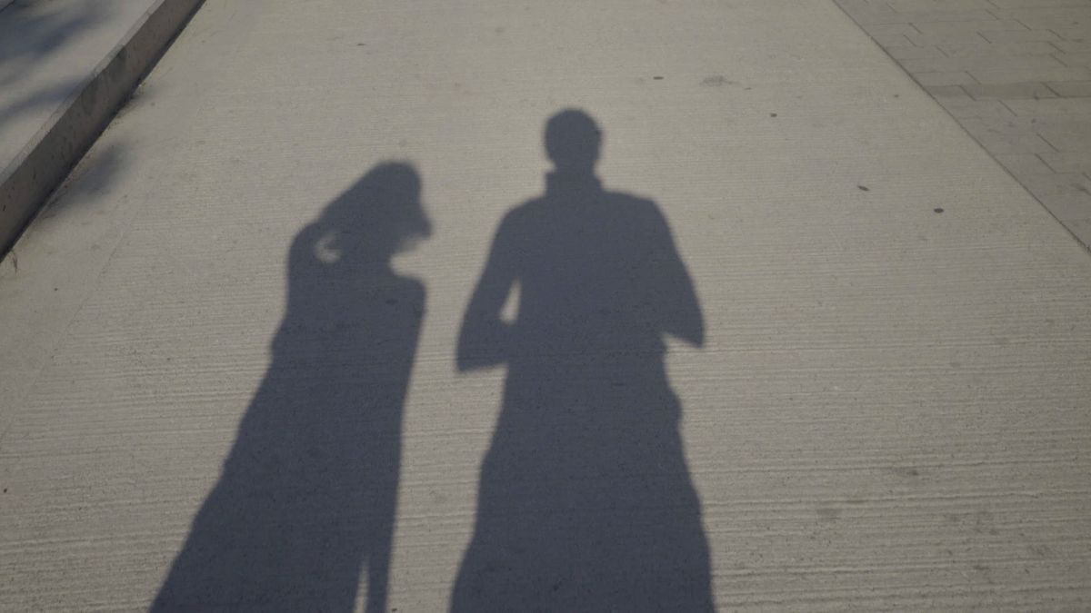 Crítica de "Partes del todo": Juan Renau y una mirada fragmentada a la vida