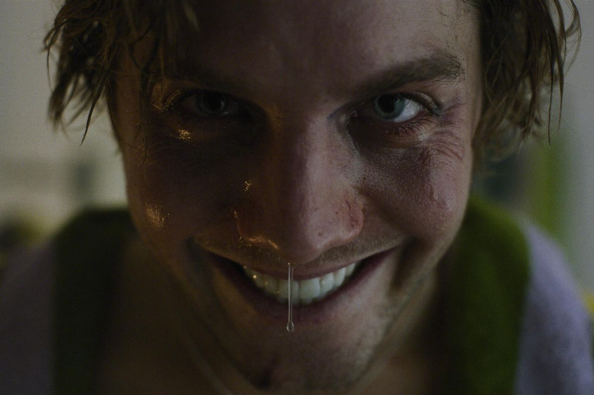 Crítica de “Sonríe 2”: La maldición de la sonrisa con más gore y menos sorpresa