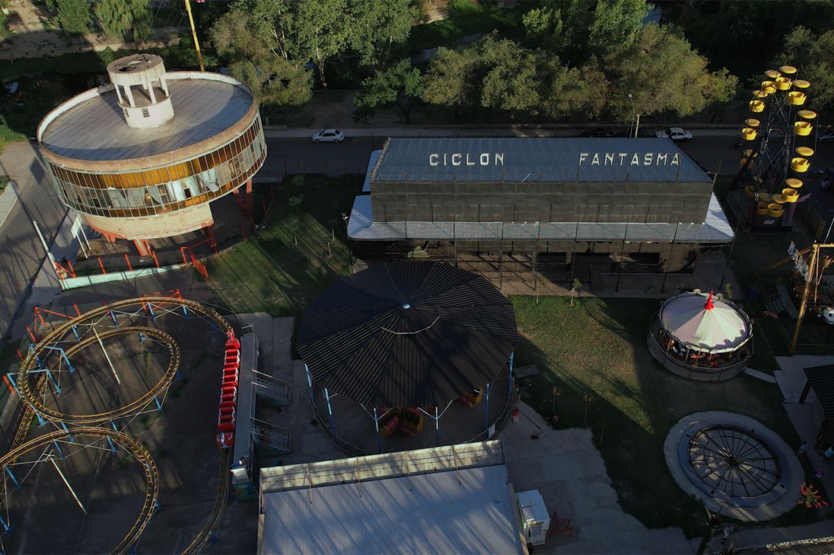 Crítica de "Ciclón fantasma": Diana Cardini entre mitos y sensaciones