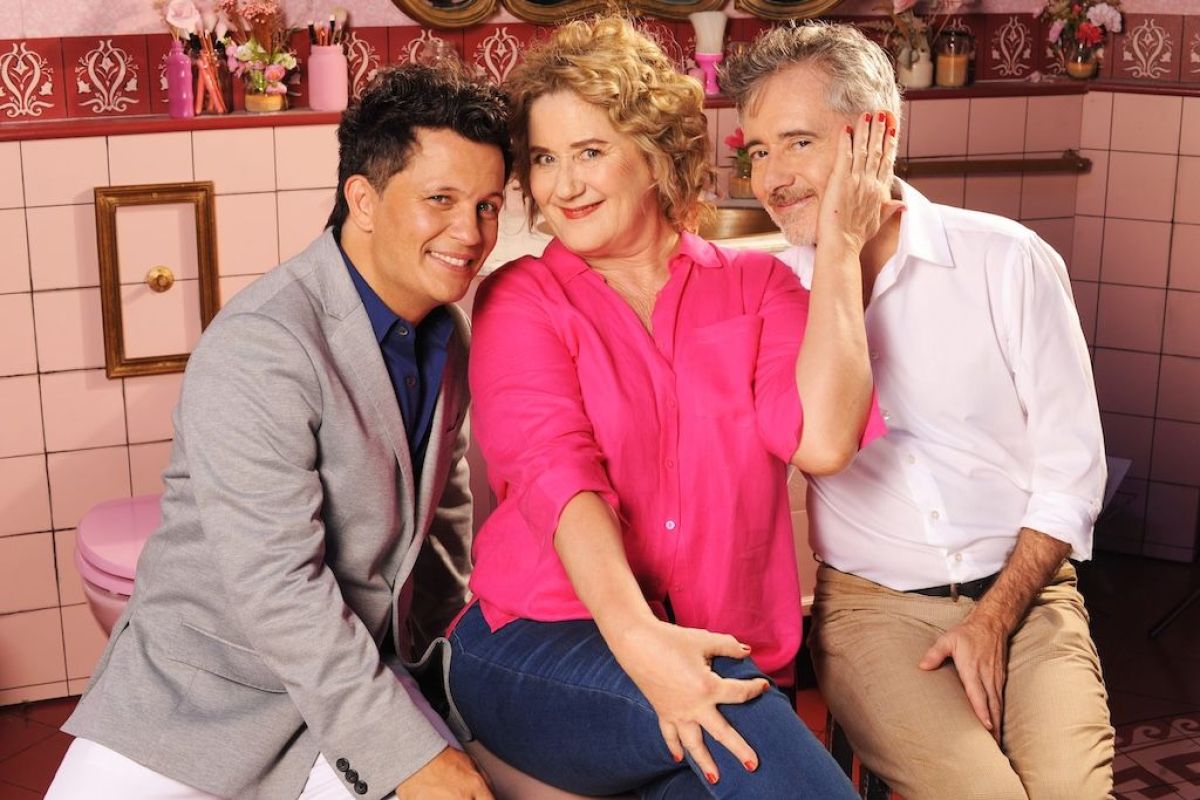 “Antígona en el baño”: una comedia delirante y frenética con Verónica Llinás, Darío Lopilato y Héctor Díaz