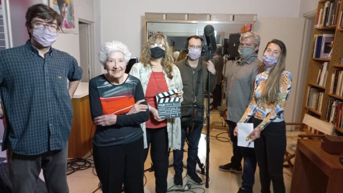 Crítica de "Sara Facio: Haber estado ahí”: Cinthia Rajschmir y el poder de una mirada que desafió su época