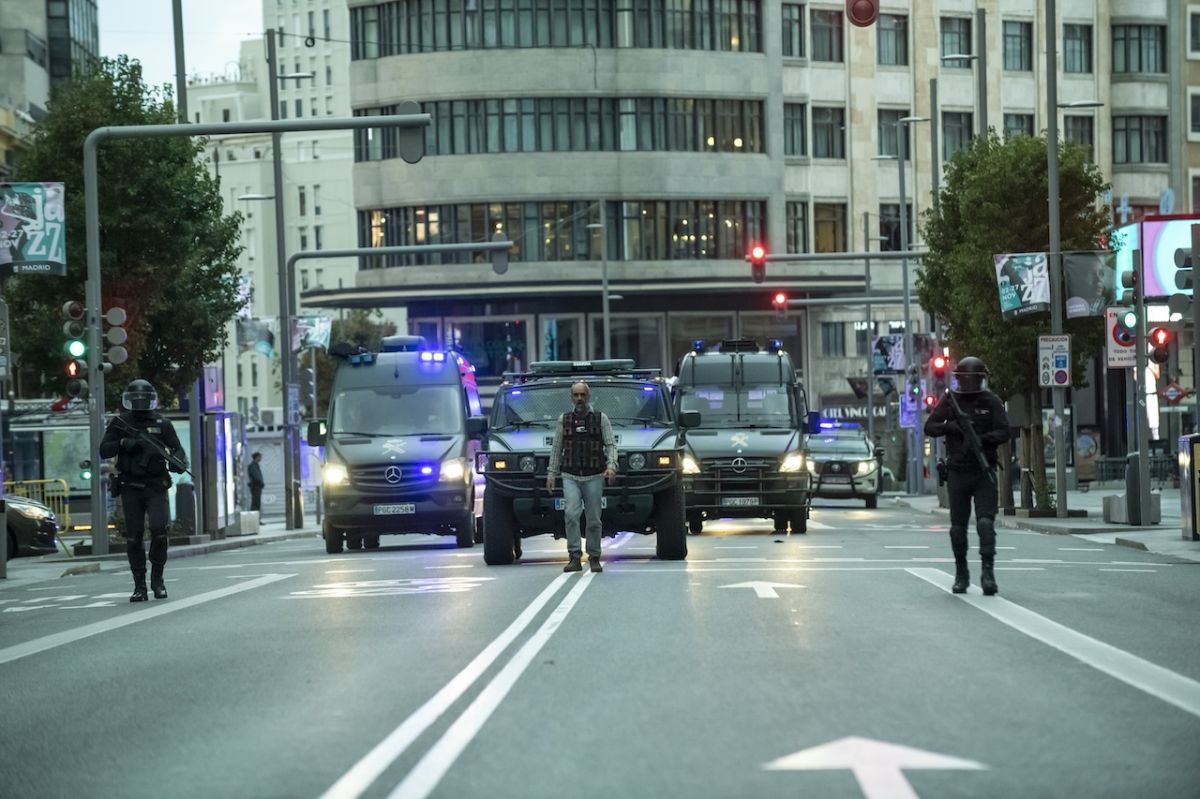 Crítica de "Todos los nombres de Dios": Explosivo thriller de Daniel Calparsoro que desafía los convencionalismos