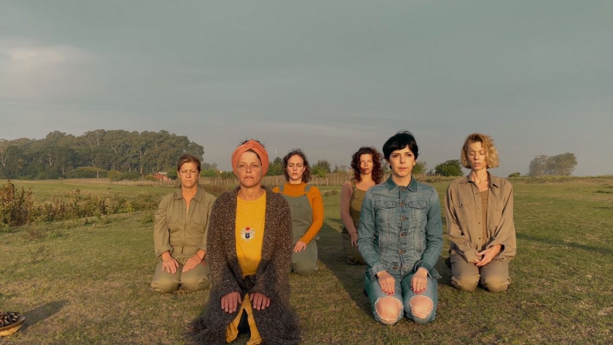 Crítica de "La danza del impacto": Camila Toker en un viaje creativo y surrealista