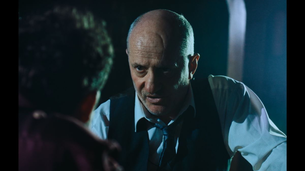 Crítica de "Tiempo de pagar": Felipe Wein  y la vida de un cambista en el microcentro porteño